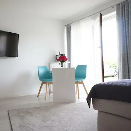 Alice Apartment *